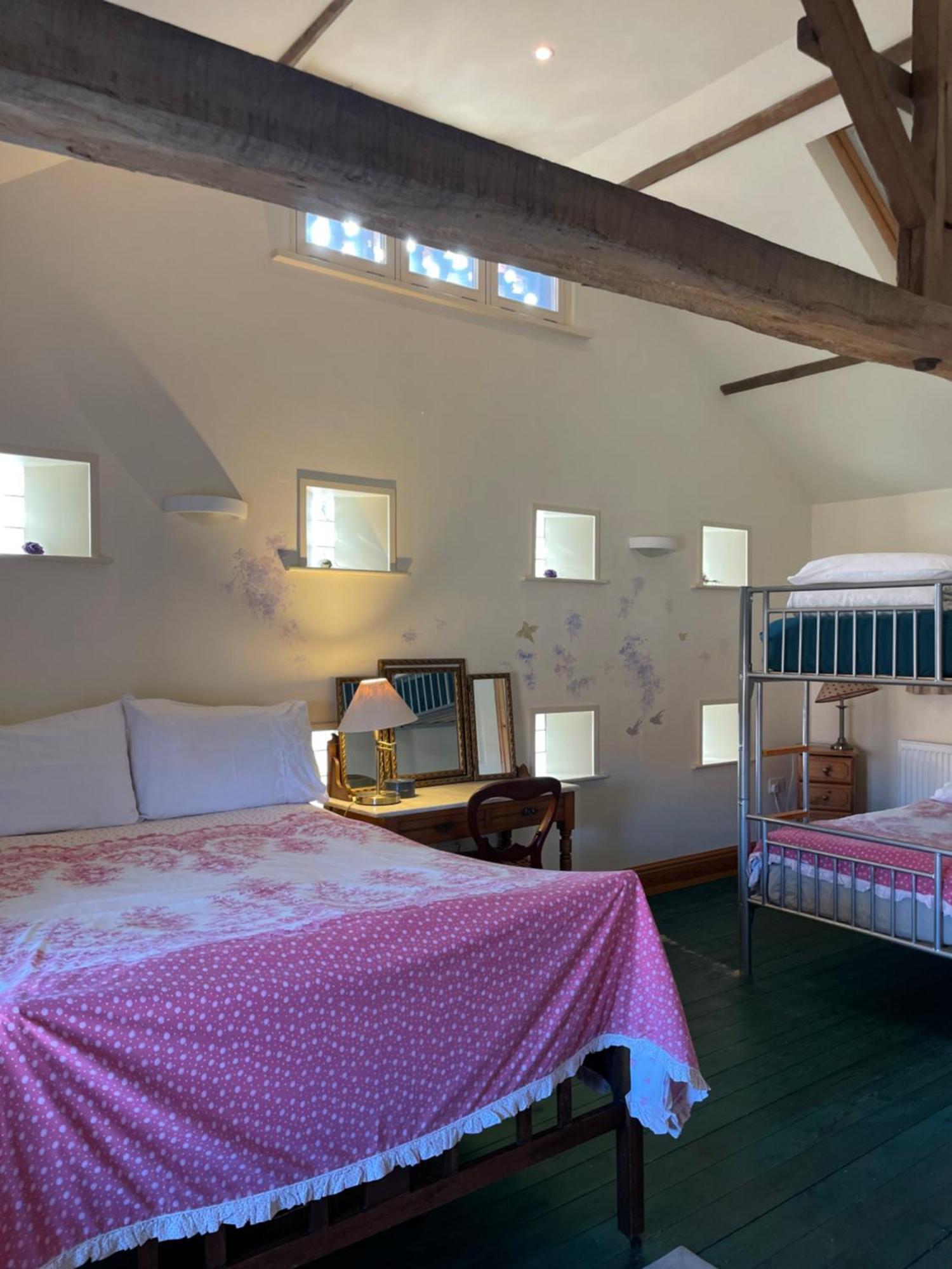 C Farmhouse Accommodation Alne Eksteriør billede